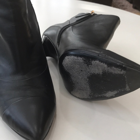 AUTHENTIC CHANEL ANKLE BOOTS SIZE 9 - Picture 5 of 6